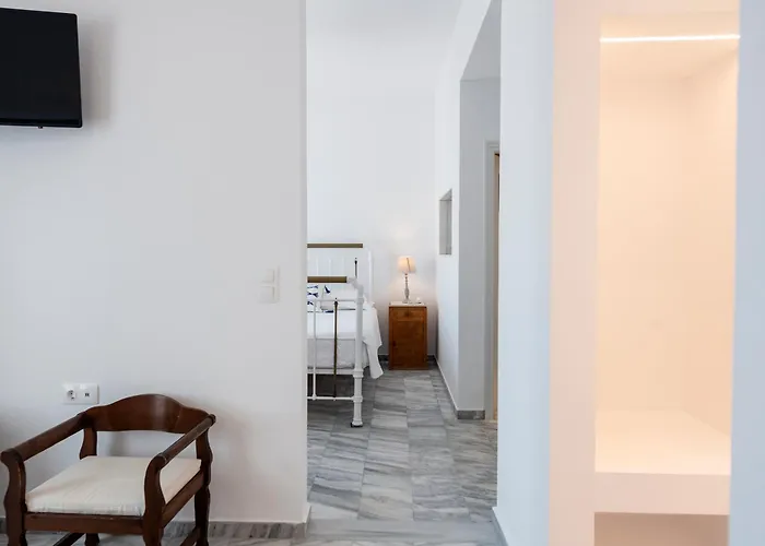 Swiss Hotel Naousa (Paros)