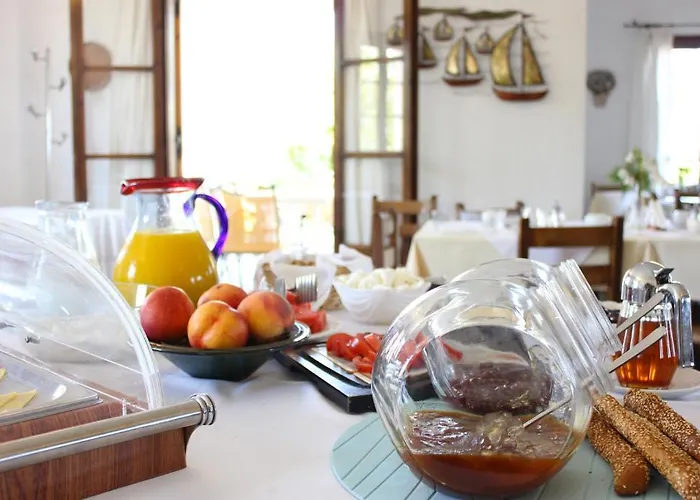 Swiss 3* Naousa (Paros)